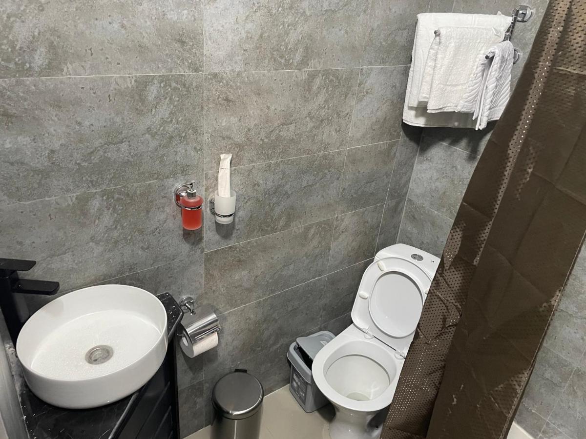 Hotel Mandarin Atyrau Ngoại thất bức ảnh